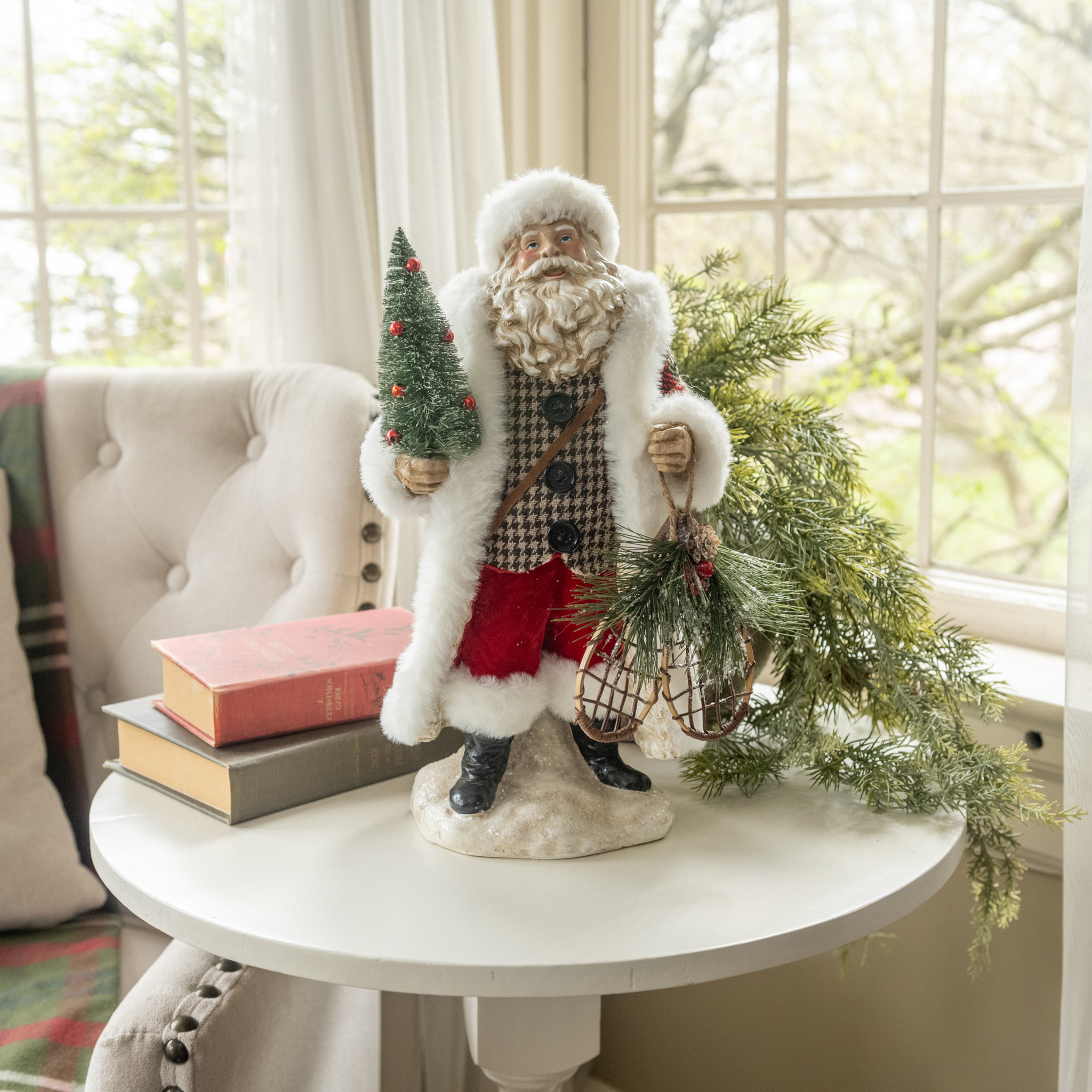 Santa with Snowshoes, 14"