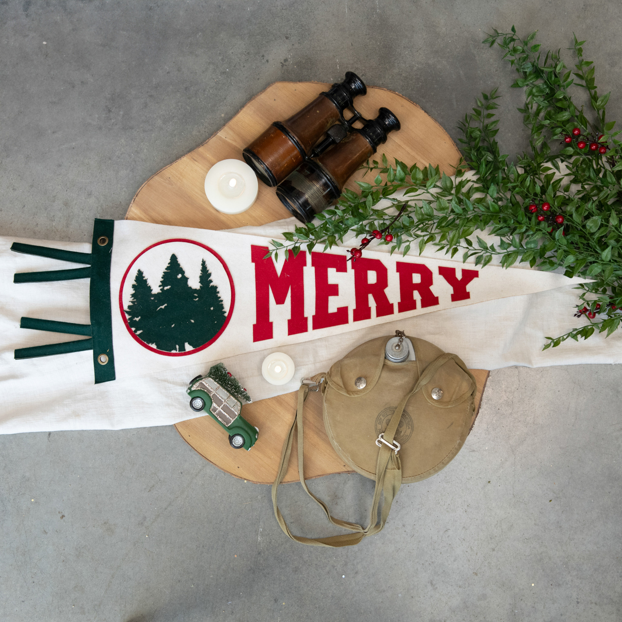 Merry Pennant, 27"