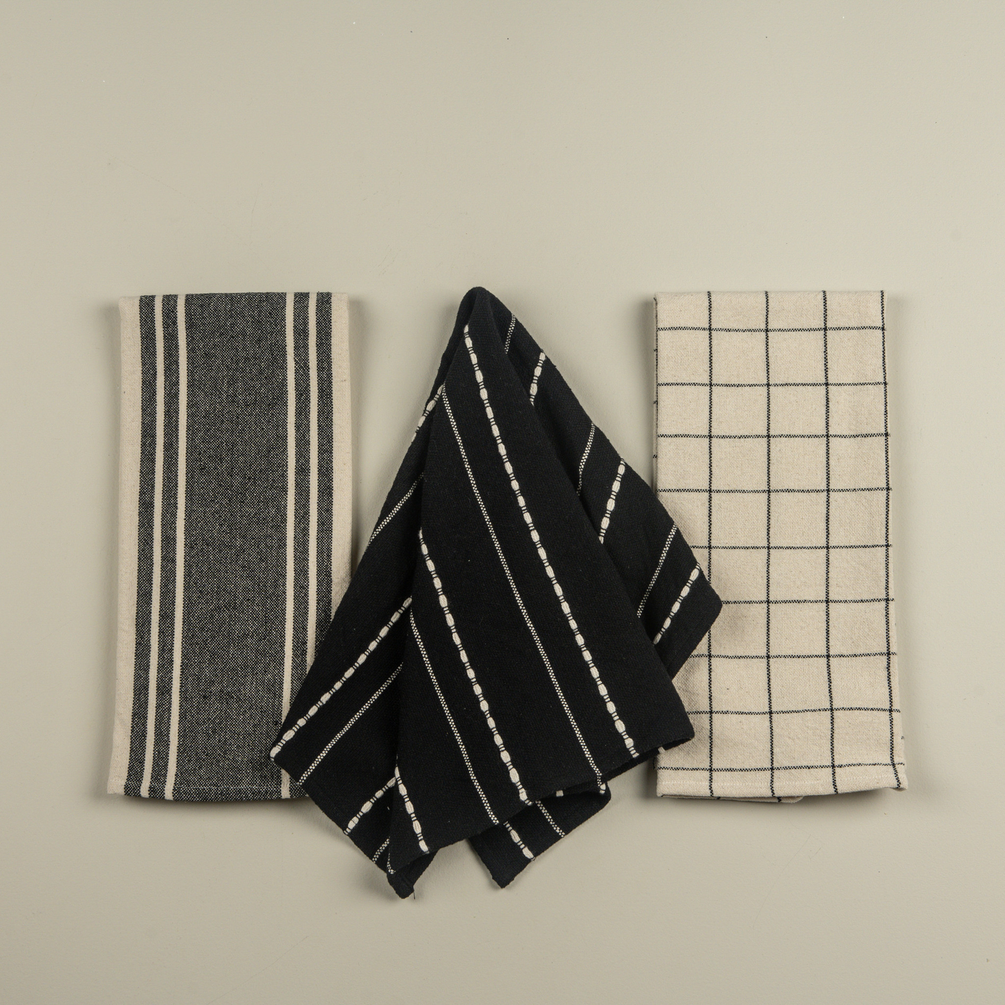 Black & Cream Kitchen Towels, Set of 3, photo 2 of 3