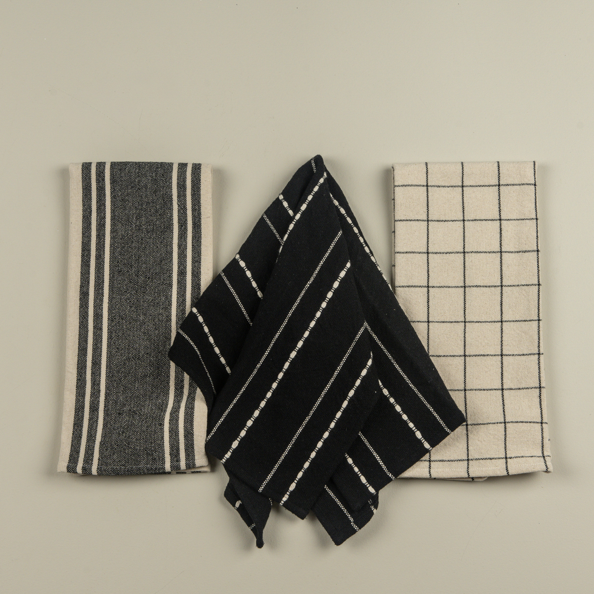Black & Cream Kitchen Towels, Set of 3, photo 3 of 3