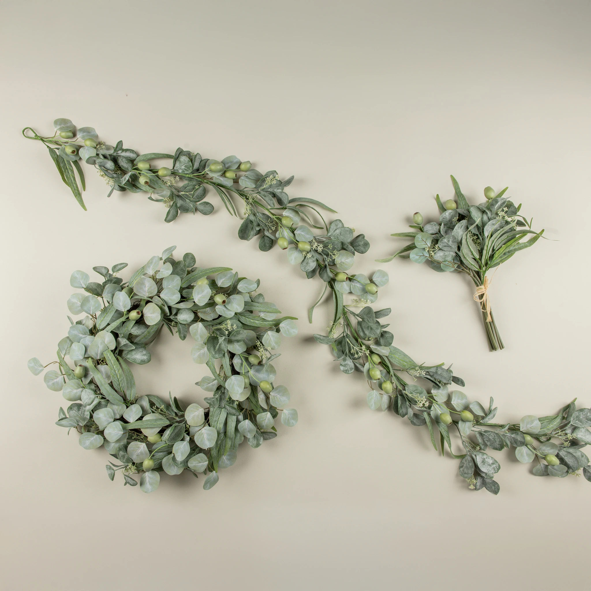 Mixed Eucalyptus Pod Garland, 6 ft, photo 2 of 4