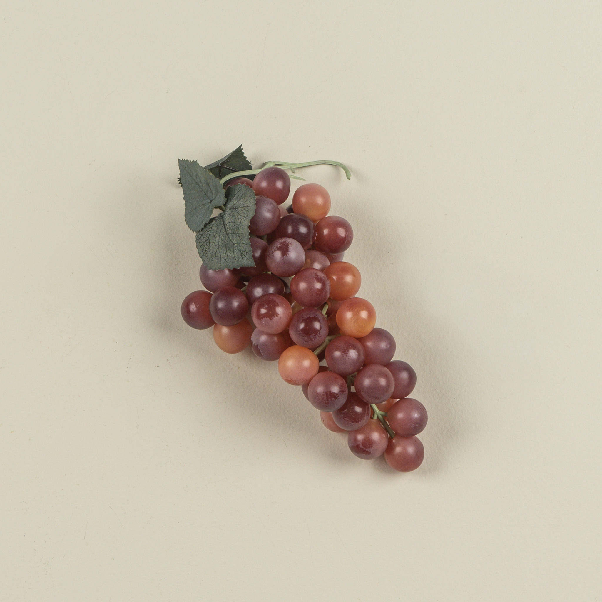 Red Grape Cluster, 8", photo 2 of 2