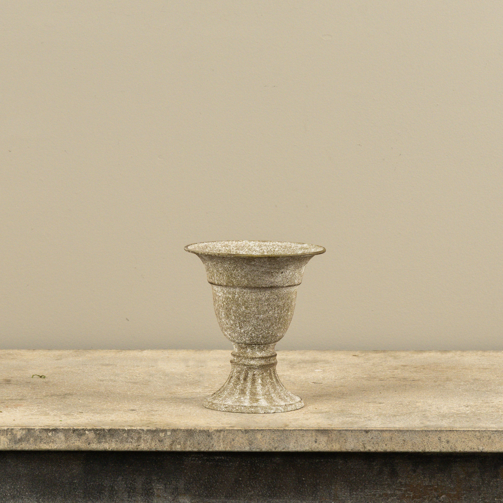 Mallory Urn