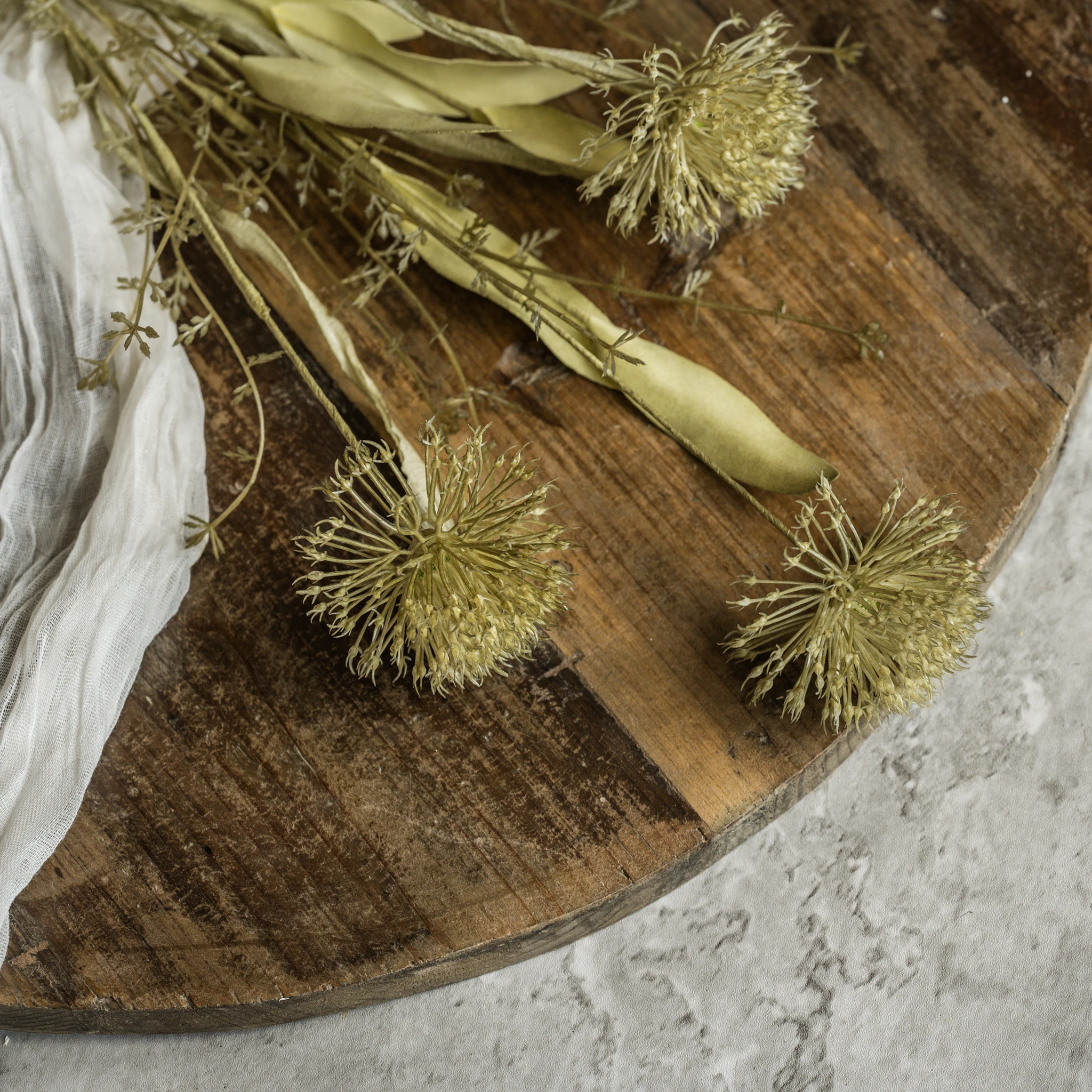 Fernwood Wild Leek Spray, 20.5"