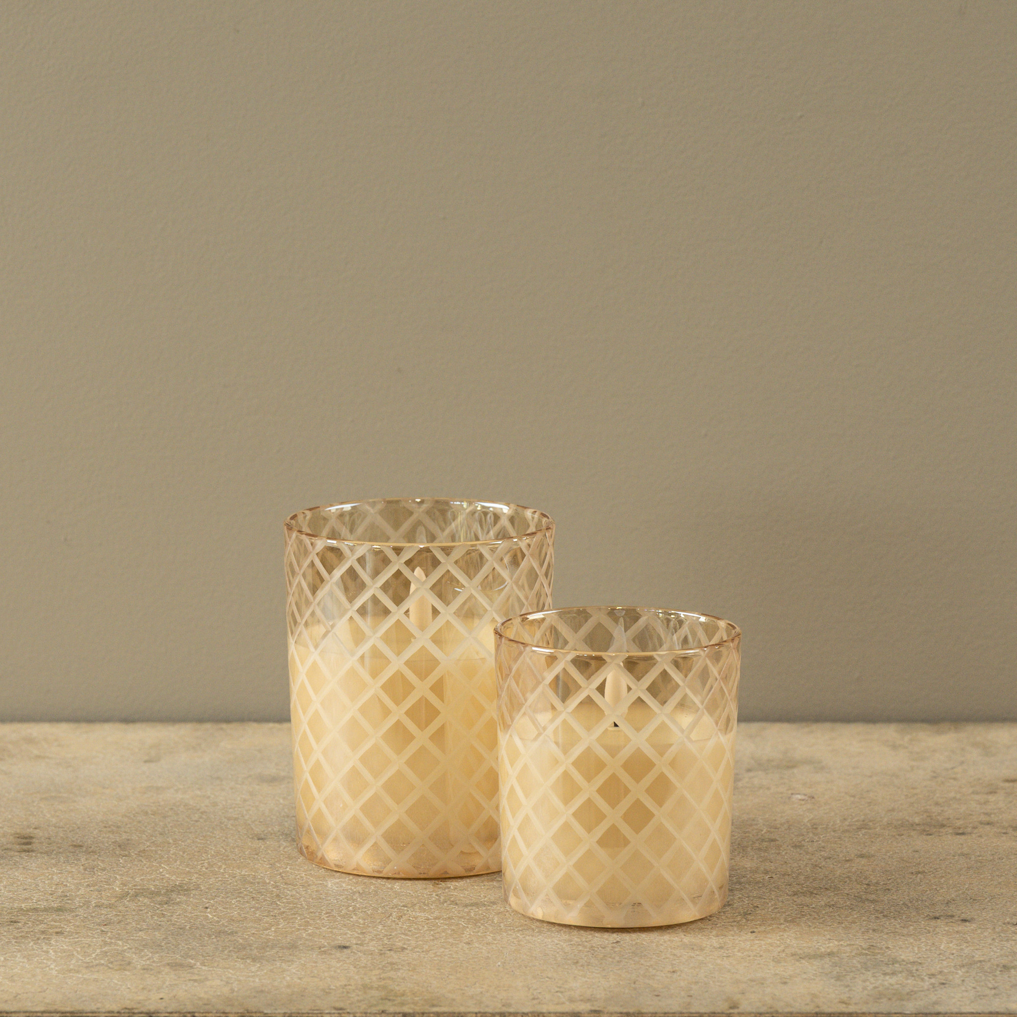 Flameless Etched Diamond Champagne Candle, 4", photo 4 of 6