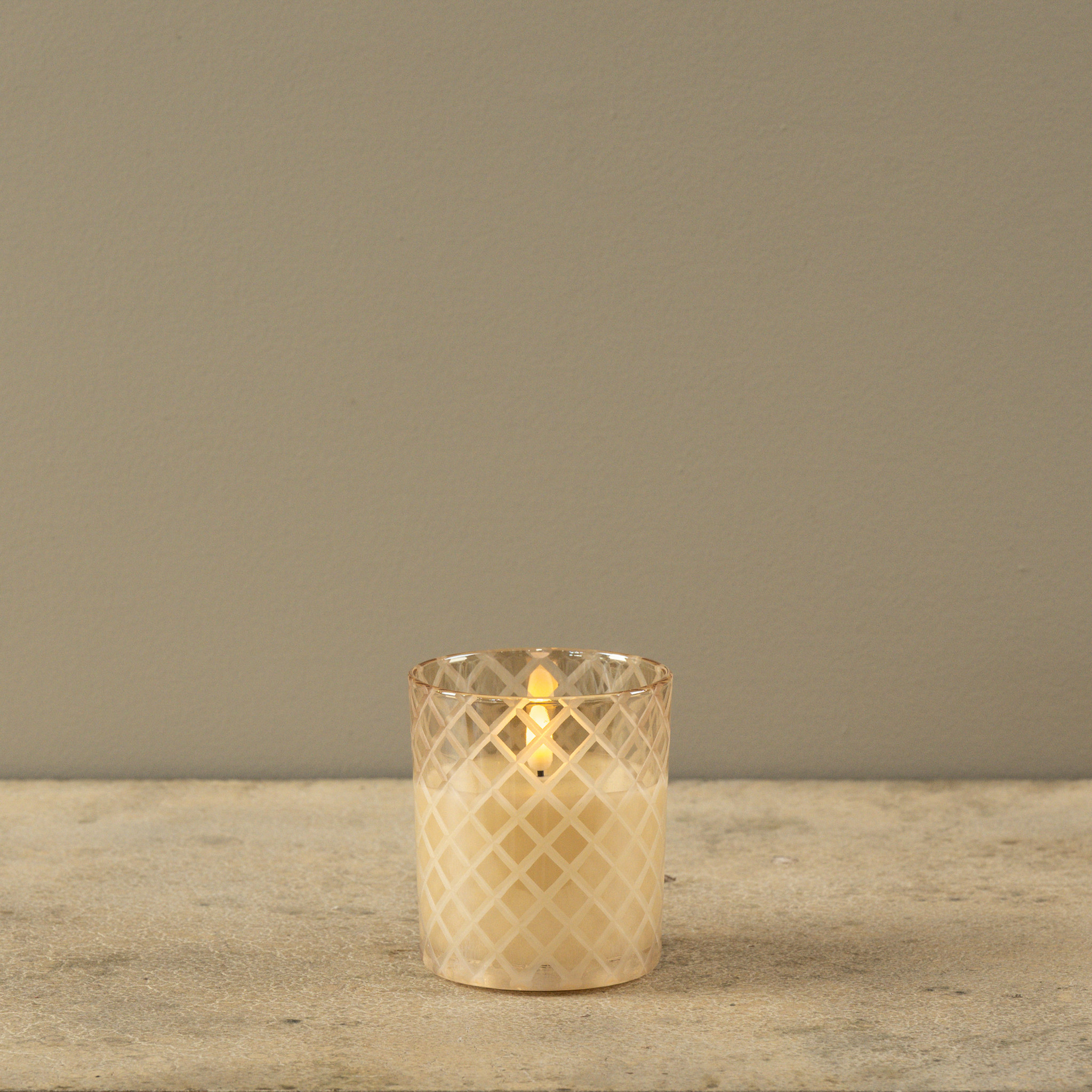 Flameless Etched Diamond Champagne Candle, 4", photo 5 of 6