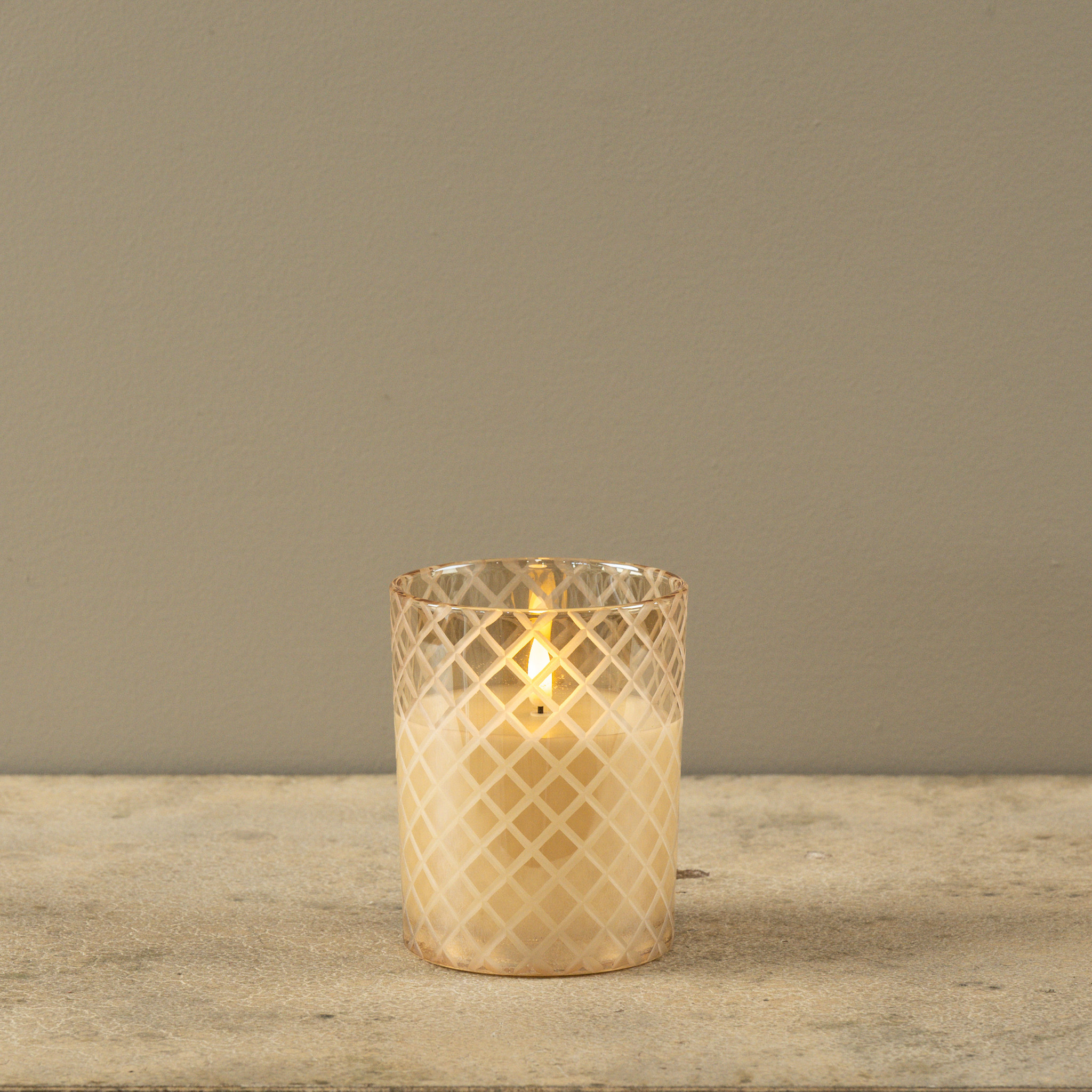 Flameless Etched Diamond Champagne Candle, 5", photo 5 of 6