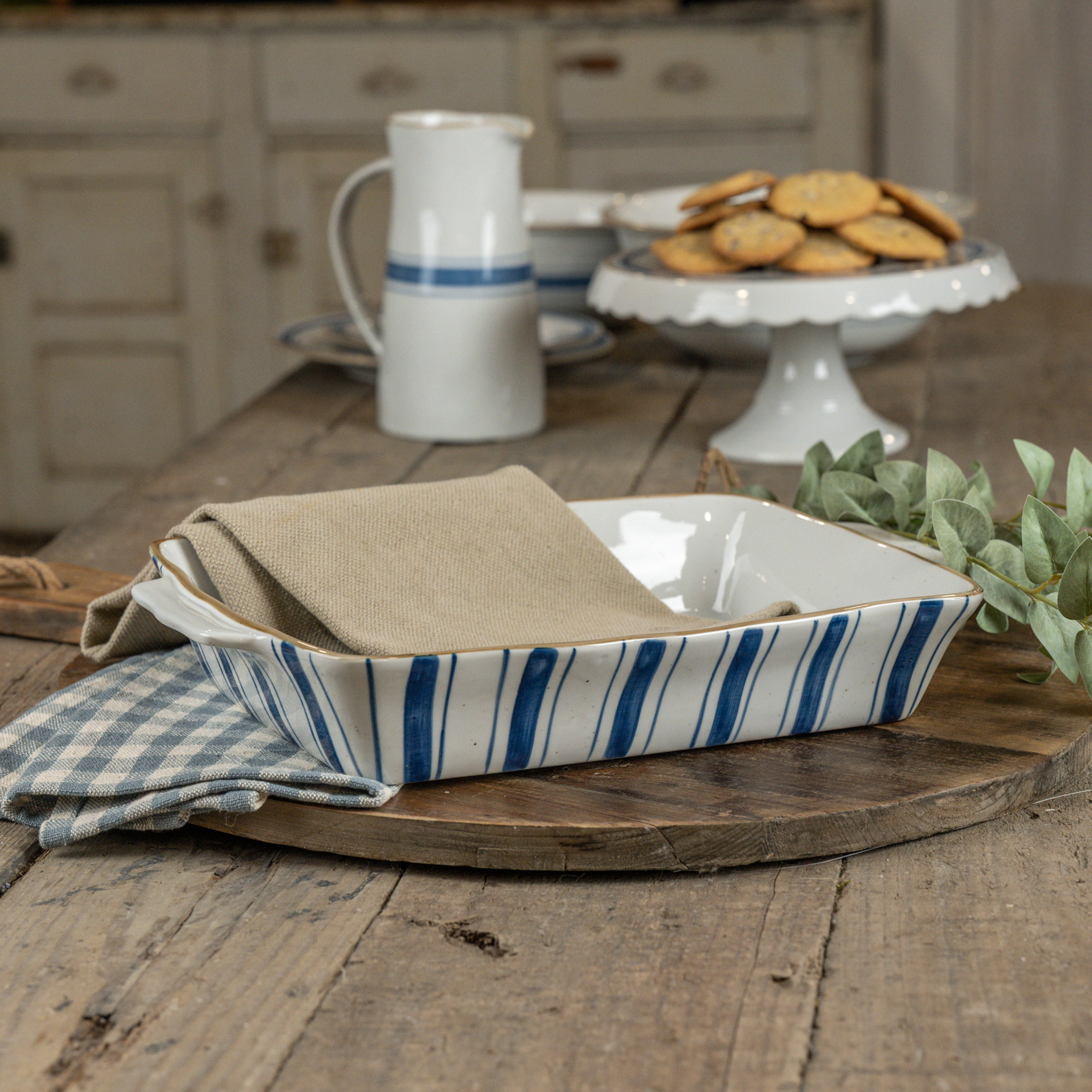 Cozy Cottage Baking Dish, 9" × 13"