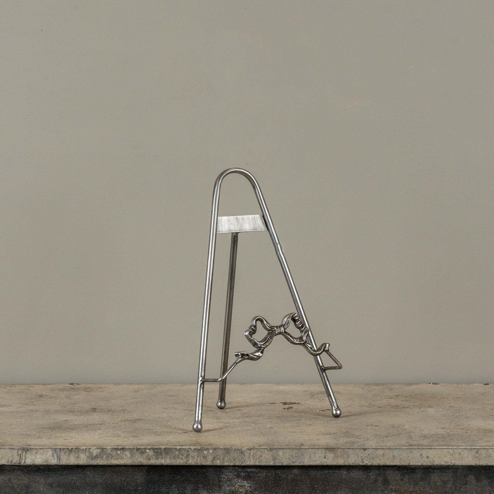 Pewter Bow Mini Easel