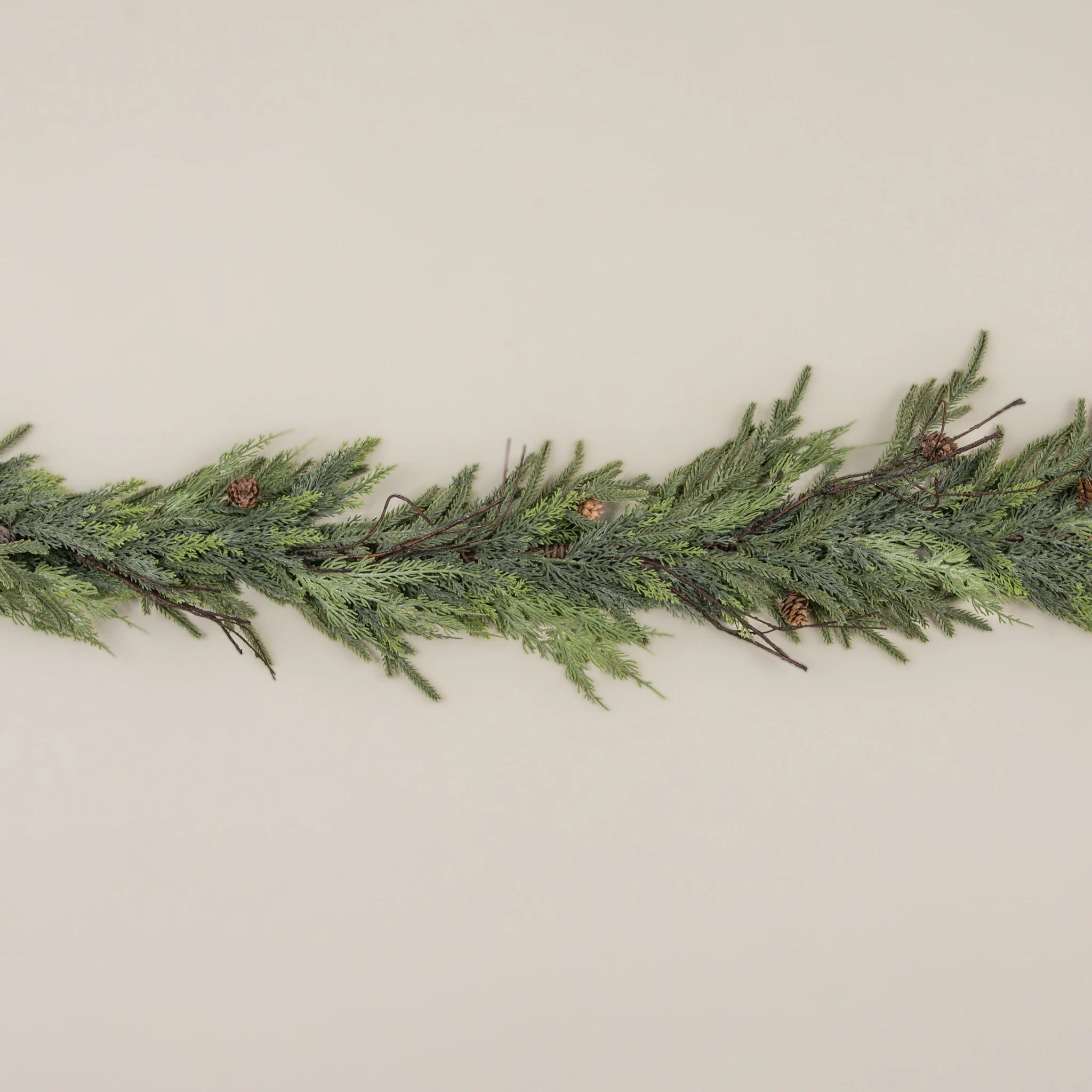 Juniper, Pine & Berry Garland, 5 ft, photo 3 of 3