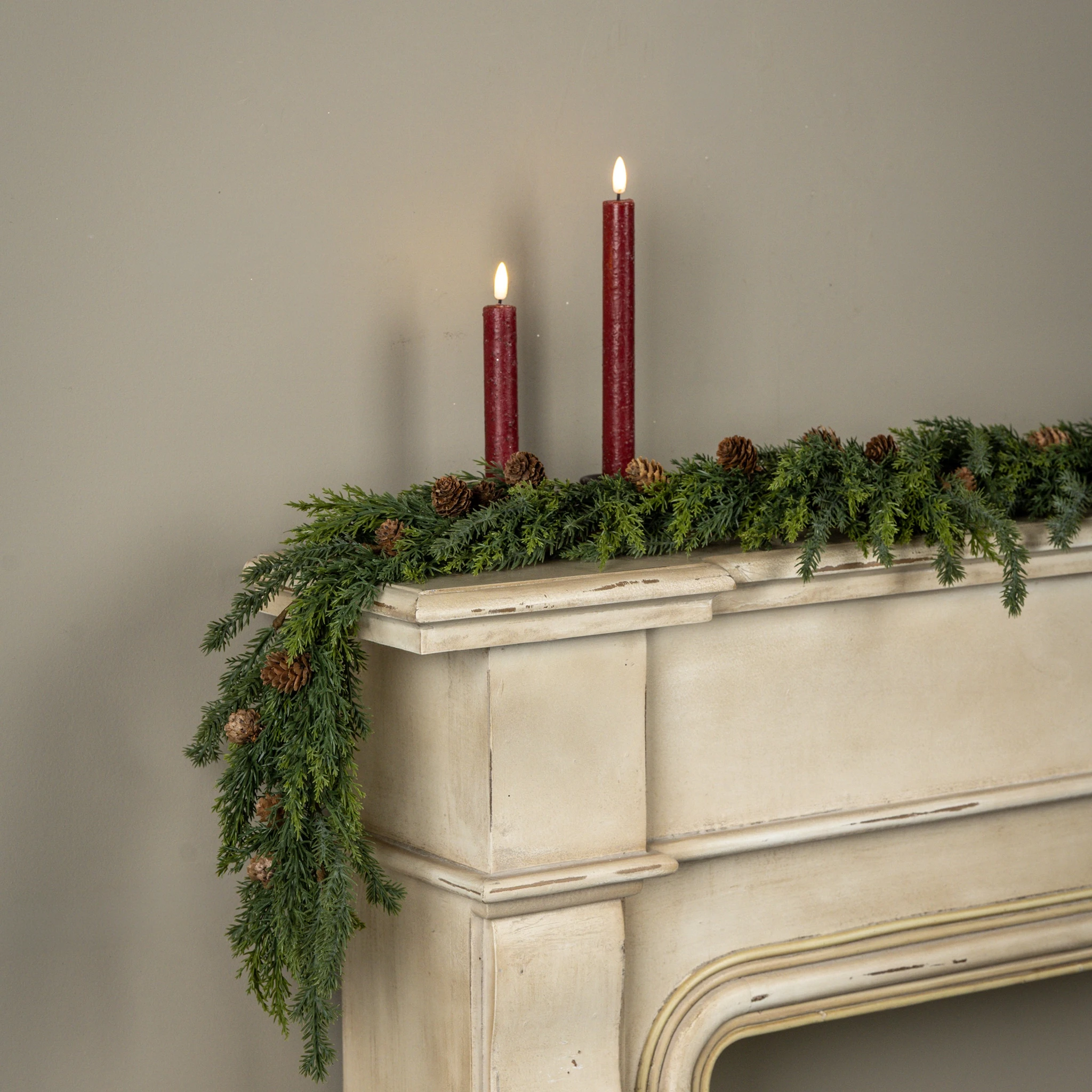 Juniper & Pinecone Garland, 5 ft