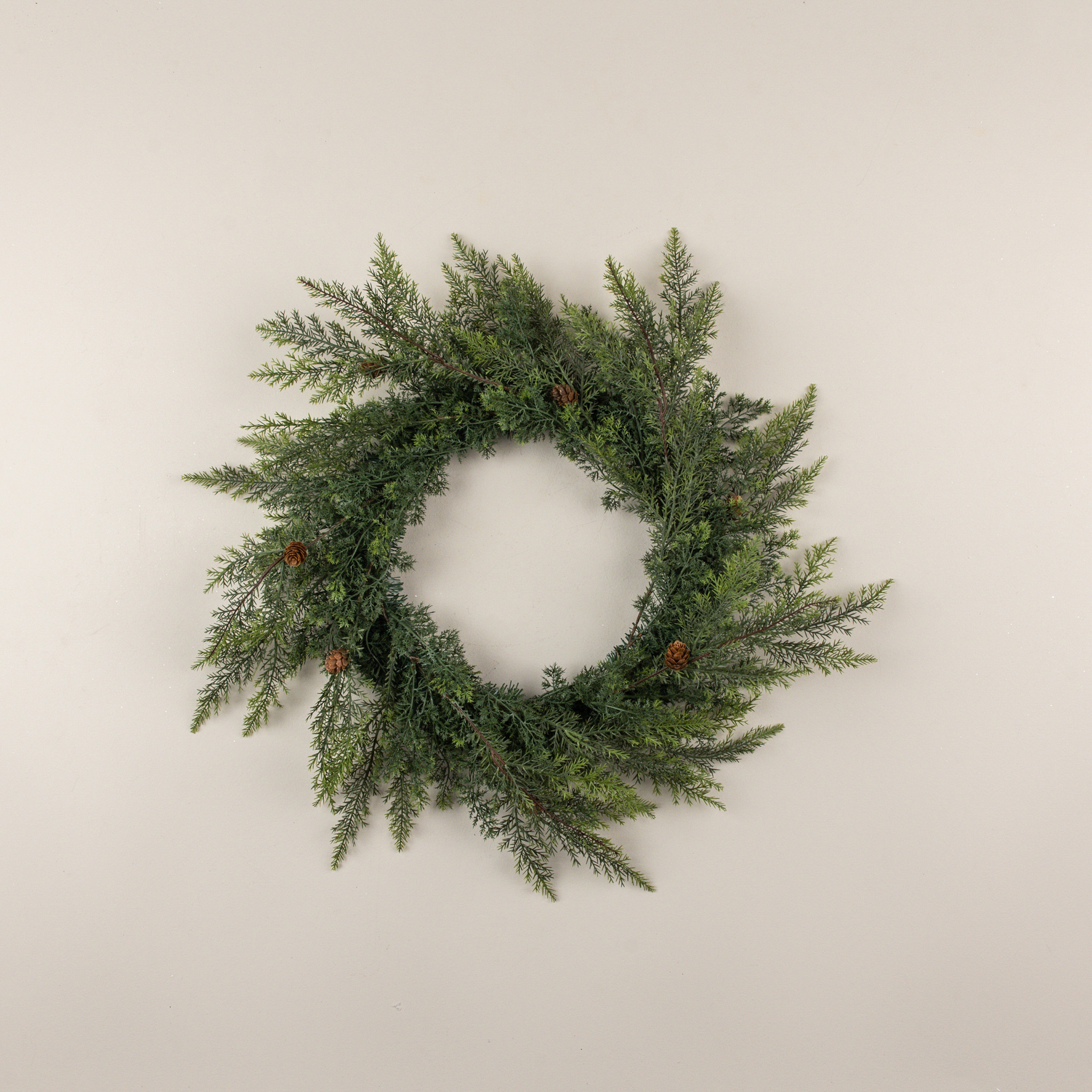 Northern Red Cedar & Prickly Pine Wreath, 24"