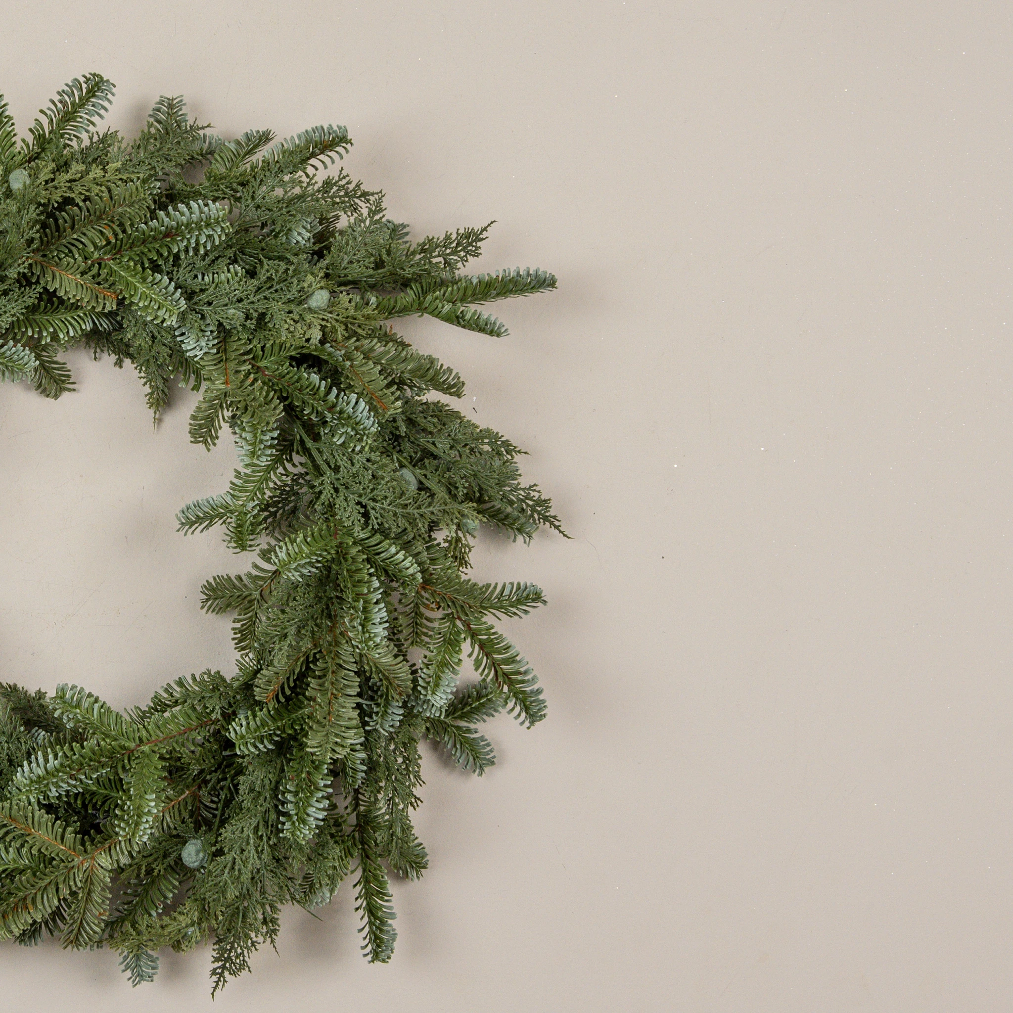 Blue Tipped Cedar & Hemlock Wreath, 24", photo 2 of 4