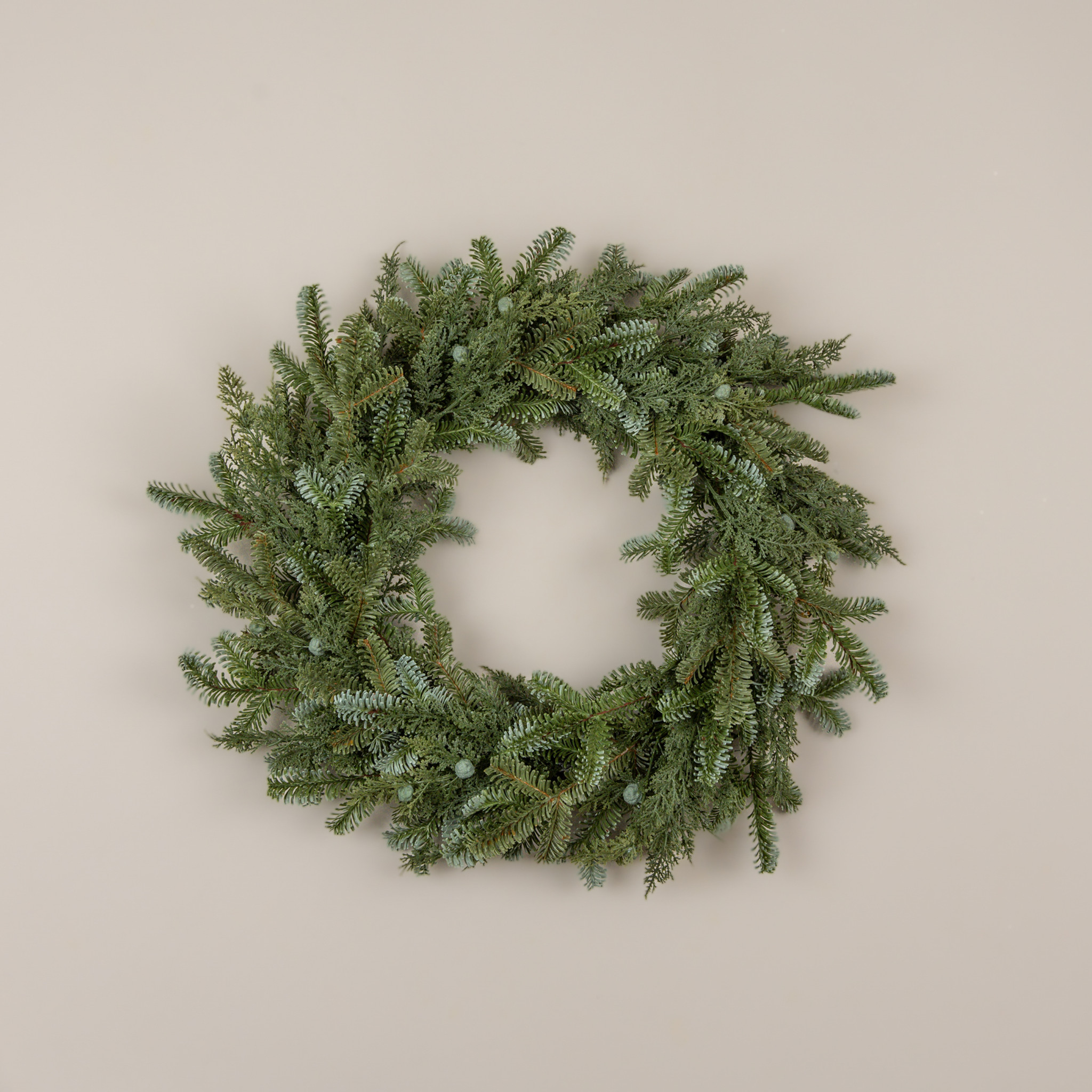 Blue Tipped Cedar & Hemlock Wreath, 24", photo 4 of 4