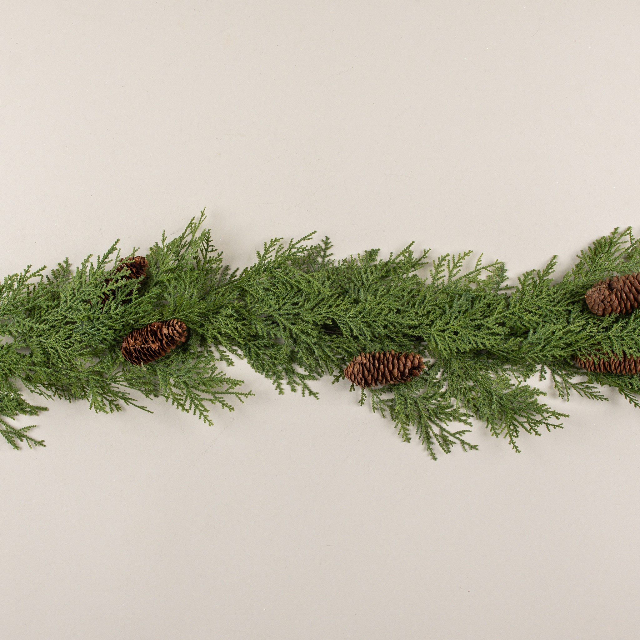 Cedar with Pinecone Garland, 6 ft, photo 2 of 3