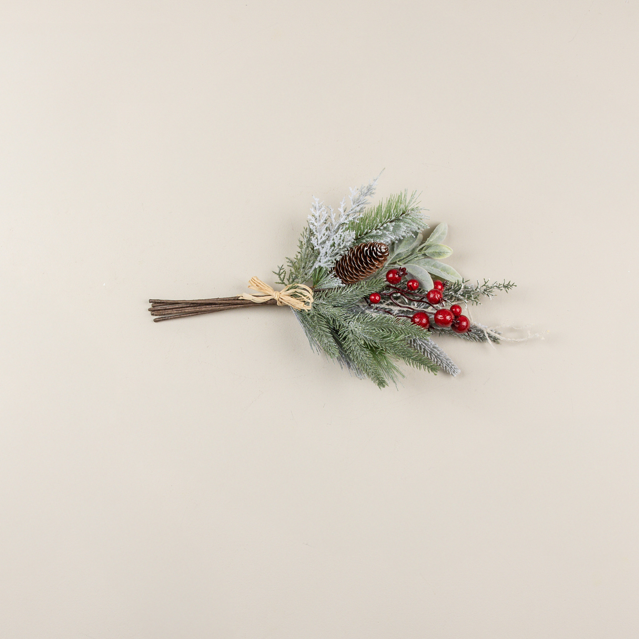 Snow-Covered Pine, Lamb's Ear & Red Berry Pick, 18", photo 3 of 5