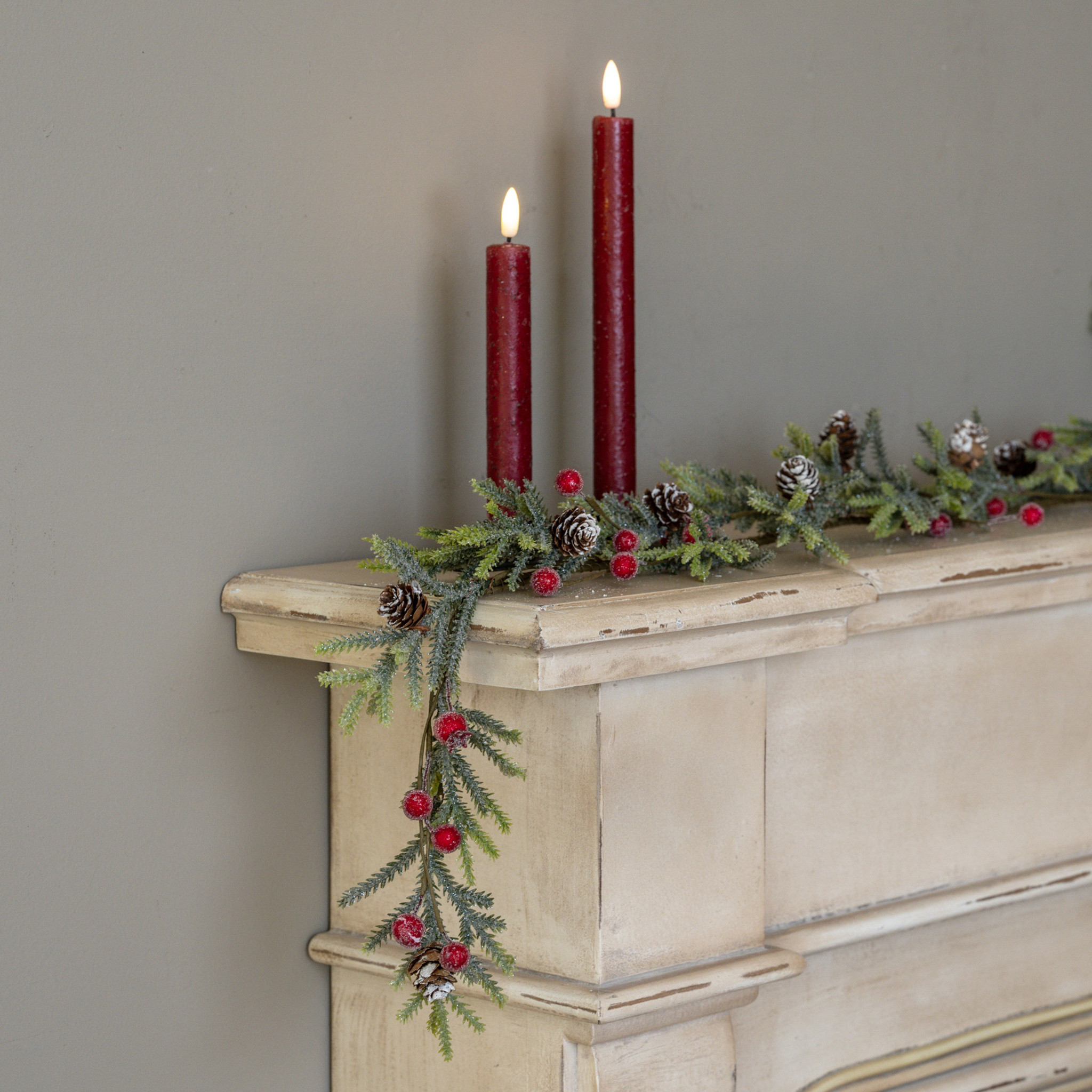 Mountain Pine with Iced Berries Garland, 4.5 ft