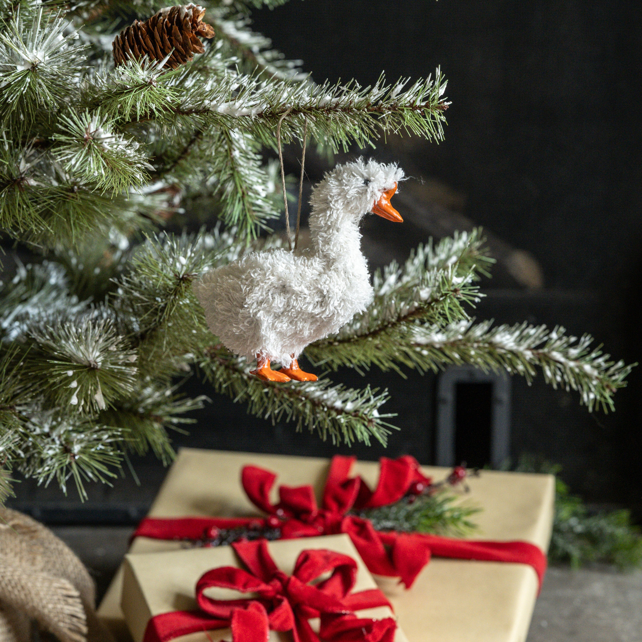 Standing Fluffy Goose Ornament, 5"