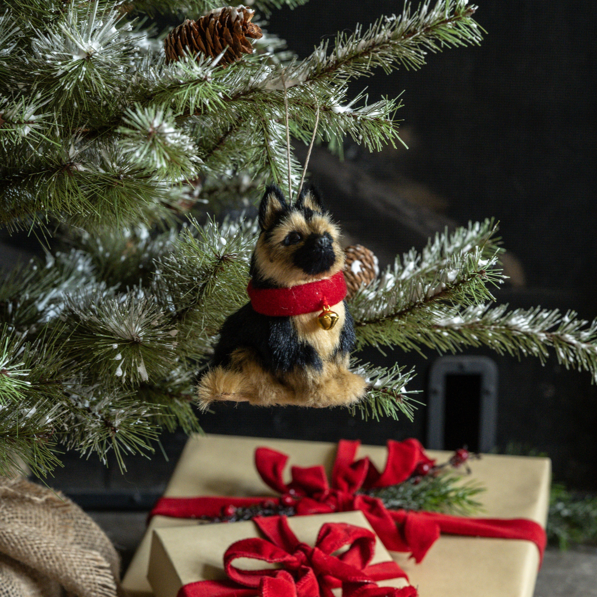 Sitting German Shepherd Ornament, 4.75", photo 2 of 2