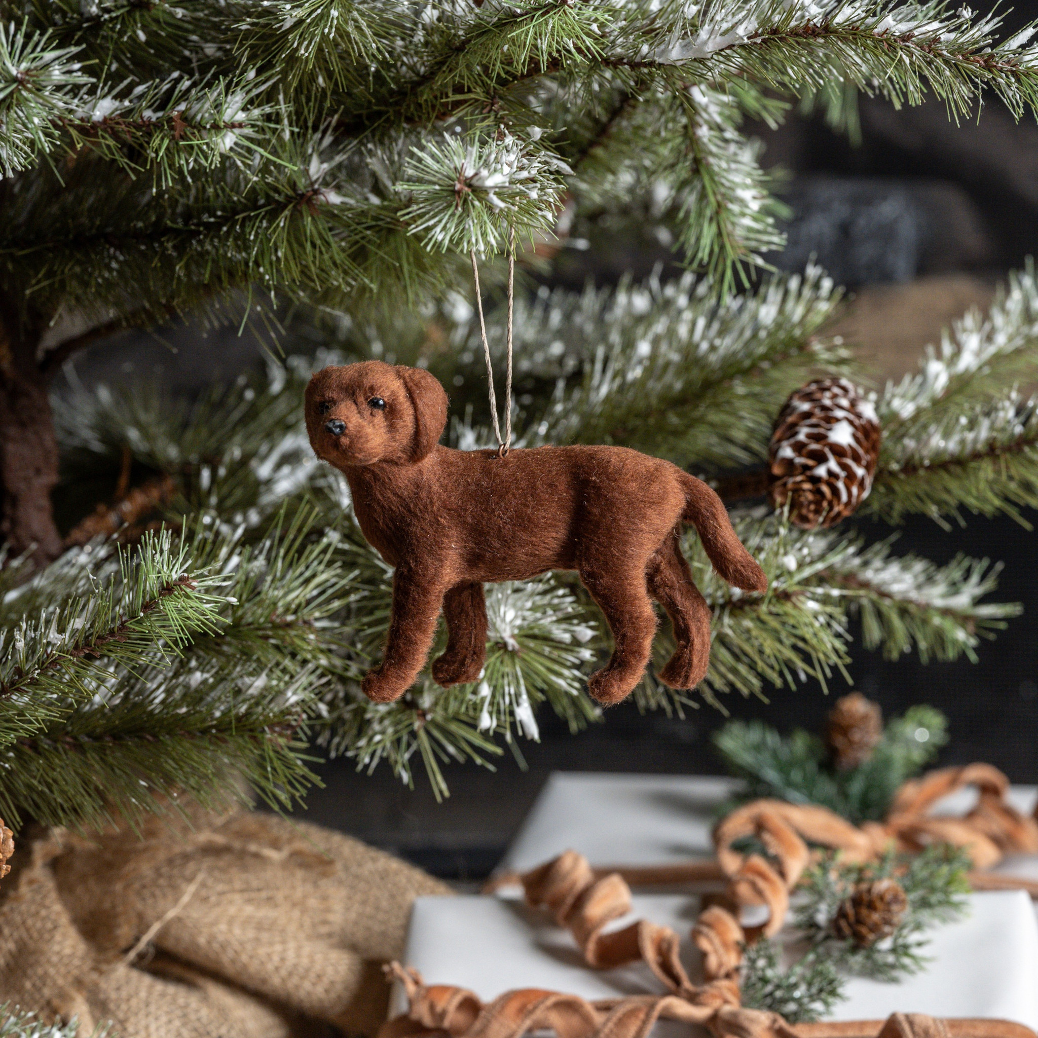 Brown Labrador Ornament, 4"
