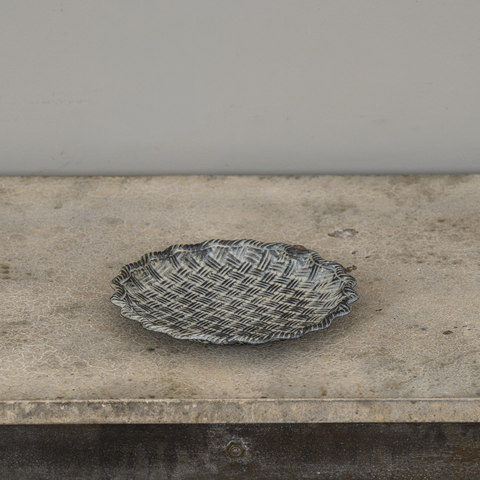 Metal Scalloped Tray, 8.25", photo 5 of 7
