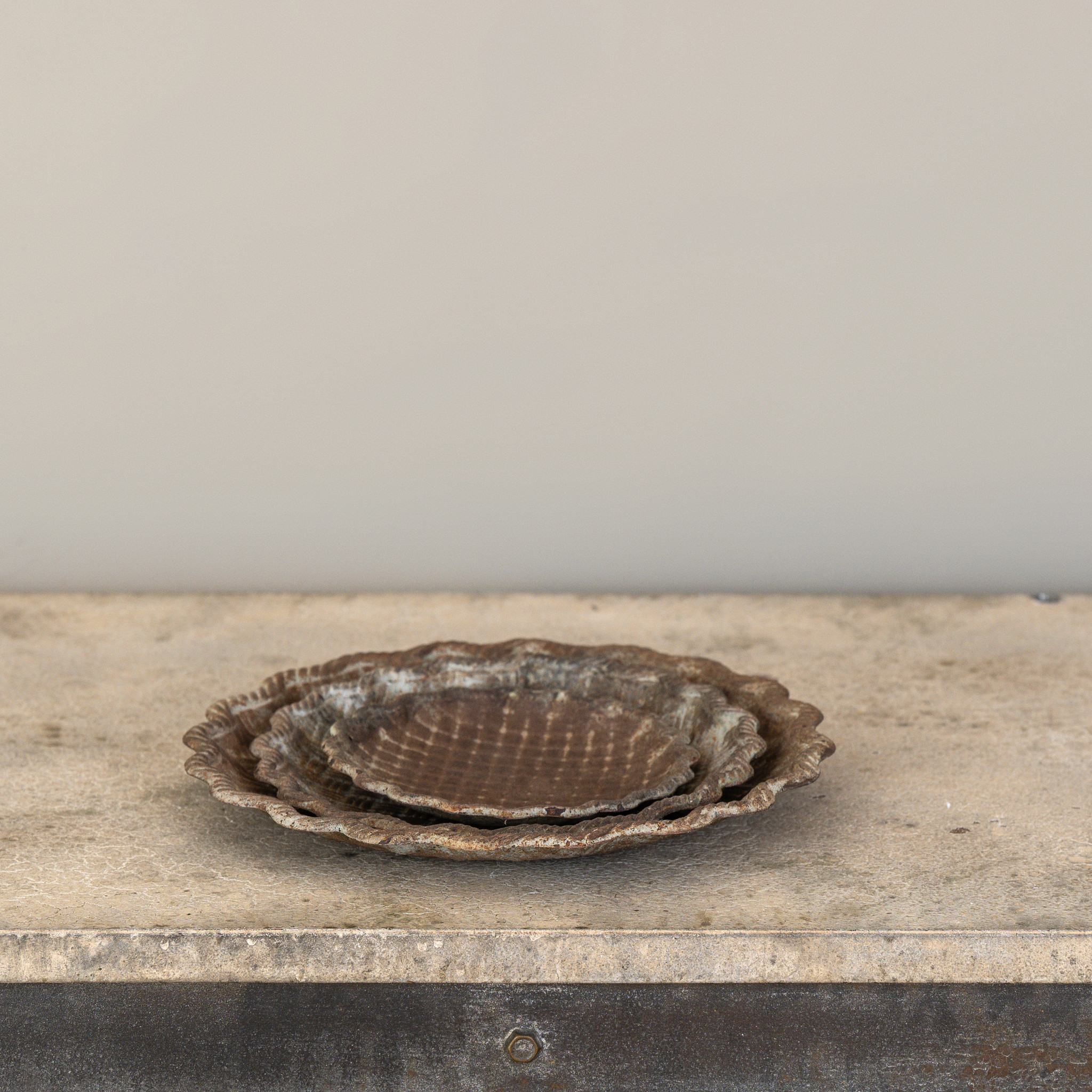 Metal Scalloped Tray, 6", photo 3 of 7