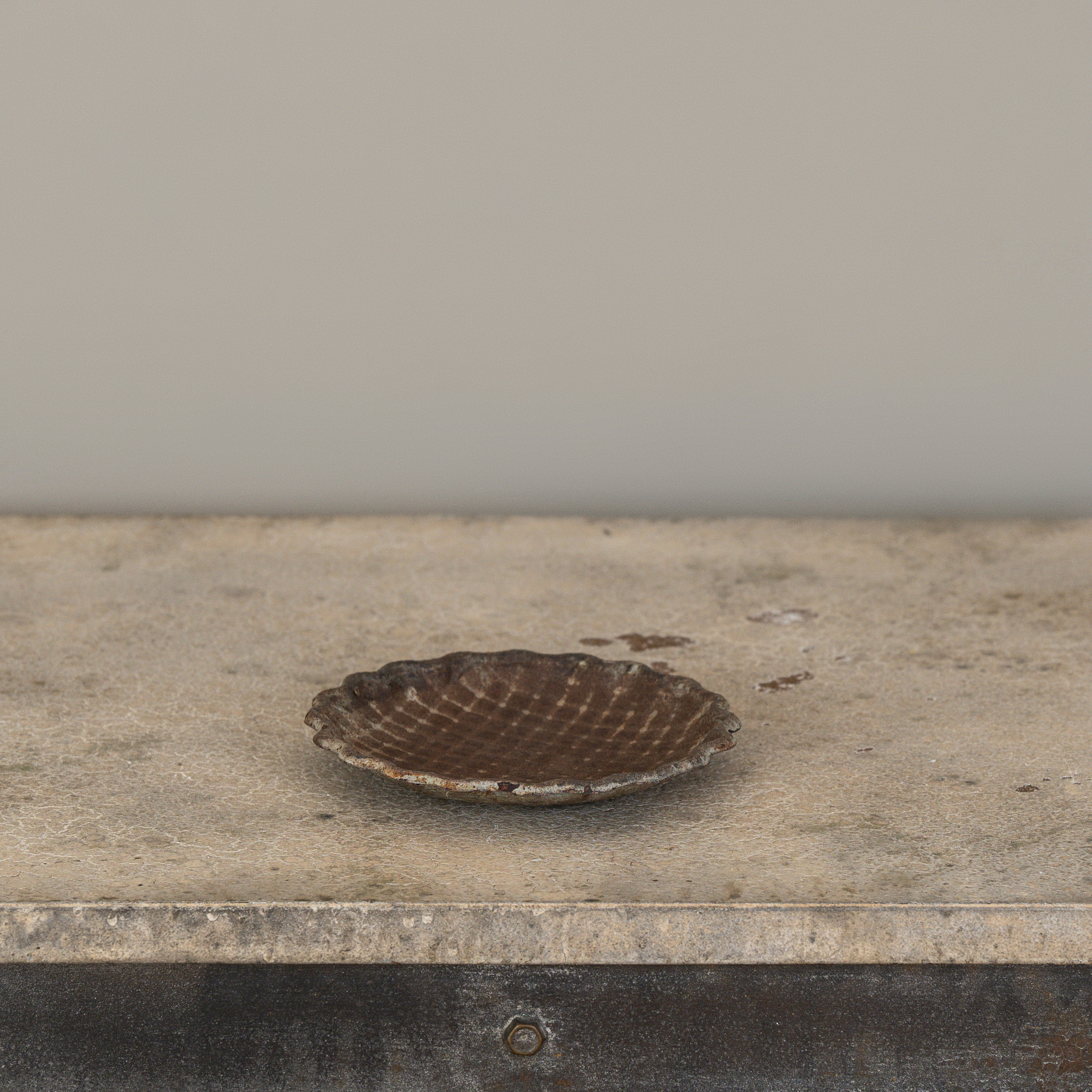 Metal Scalloped Tray, 6"