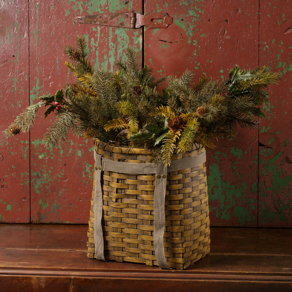 Mixed Pine & Holly Spray, 25", photo 2 of 2