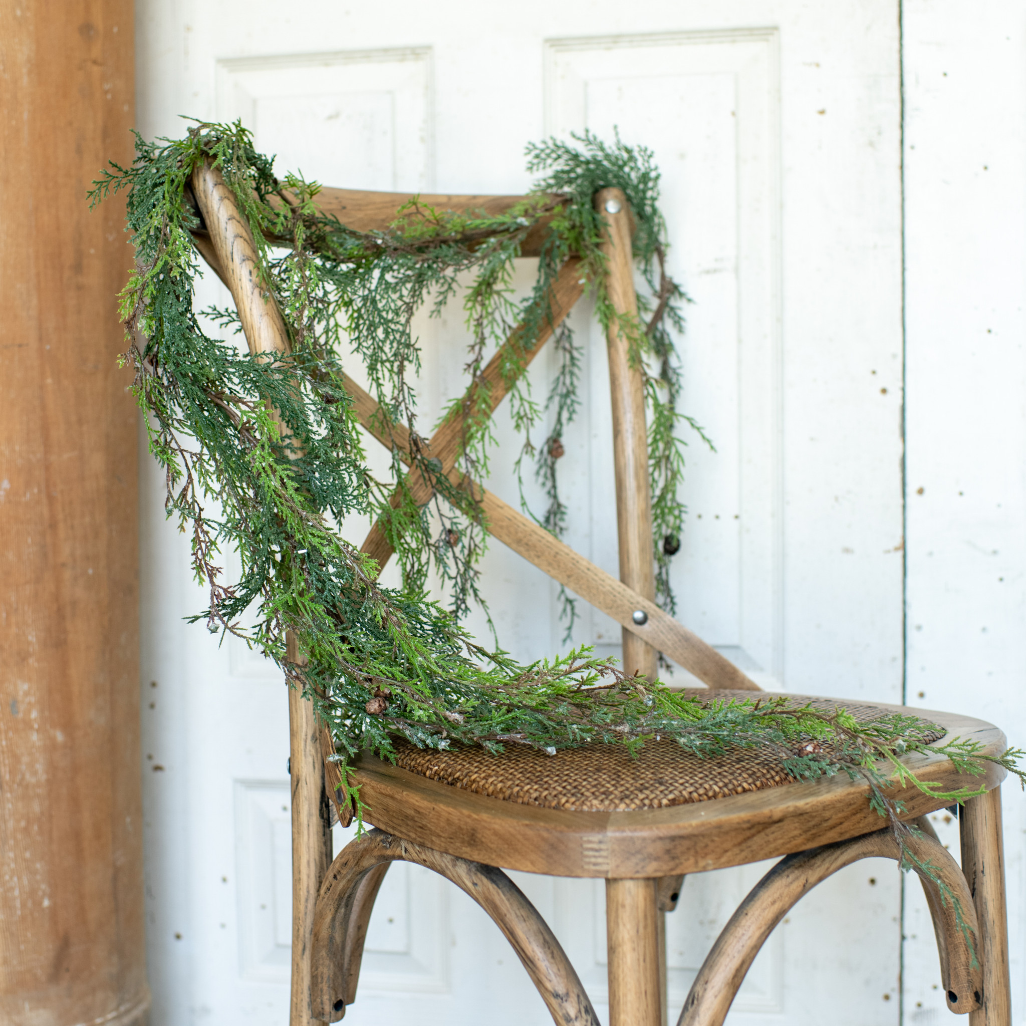 Weeping Cedar Garland with Snow, 4 ft