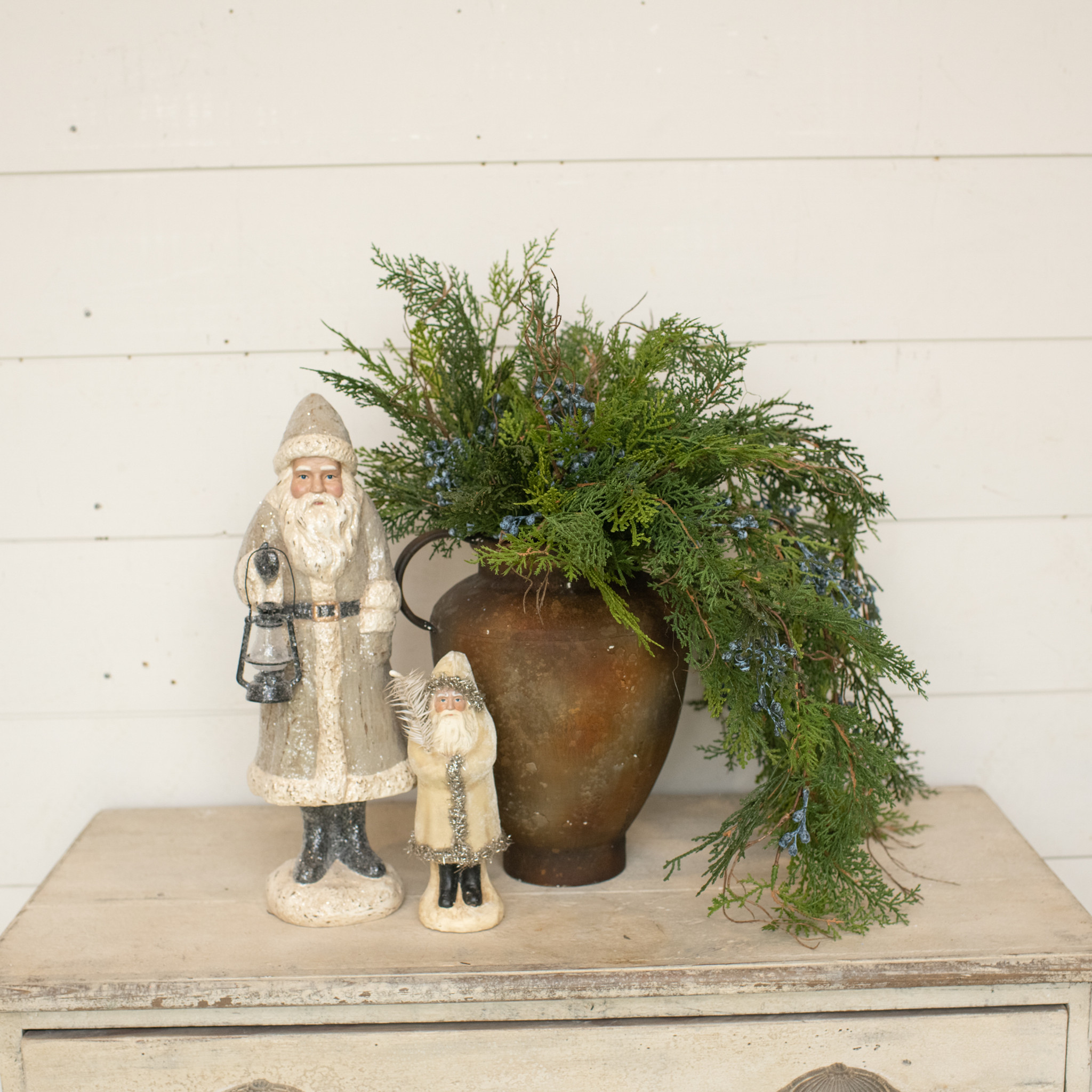 Cedar & Berries Hanging Bush, 26", photo 7 of 7