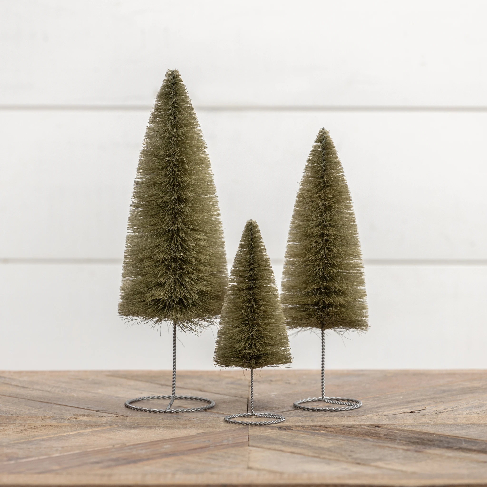 Green Bottlebrush Tree with Wire Base, 12", photo 4 of 4