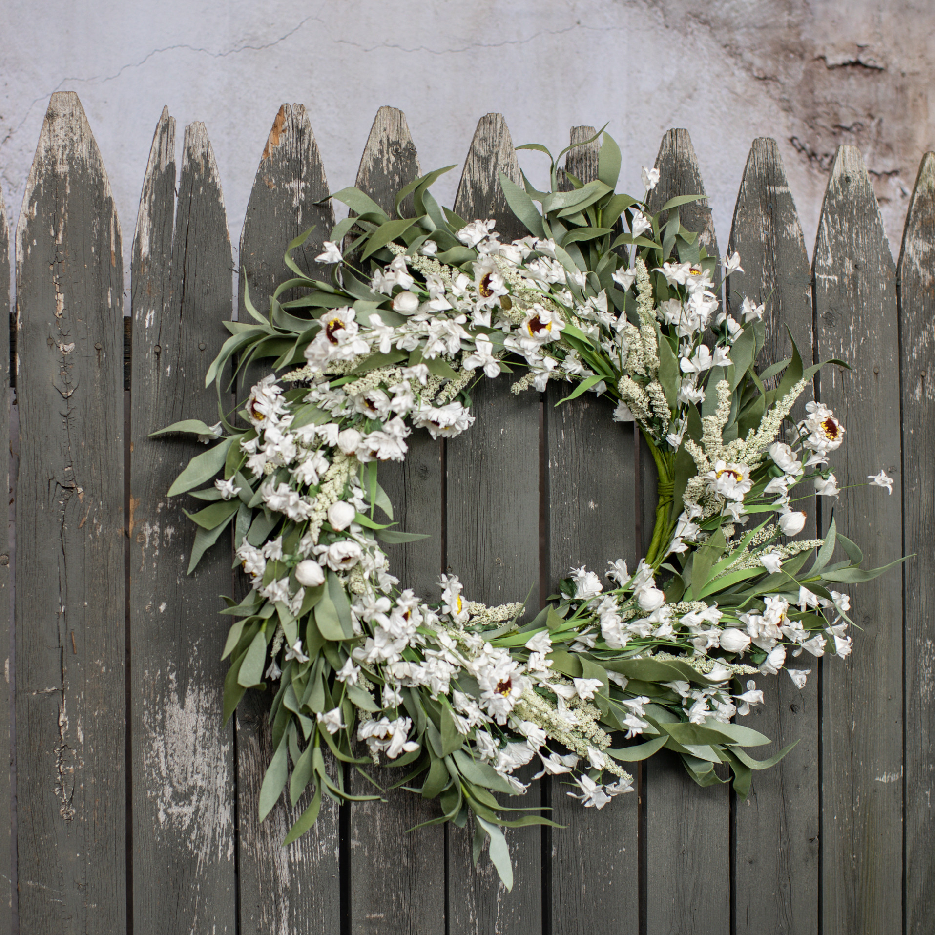 White Daisy & Cream Heather Wreath, 20", photo 4 of 4