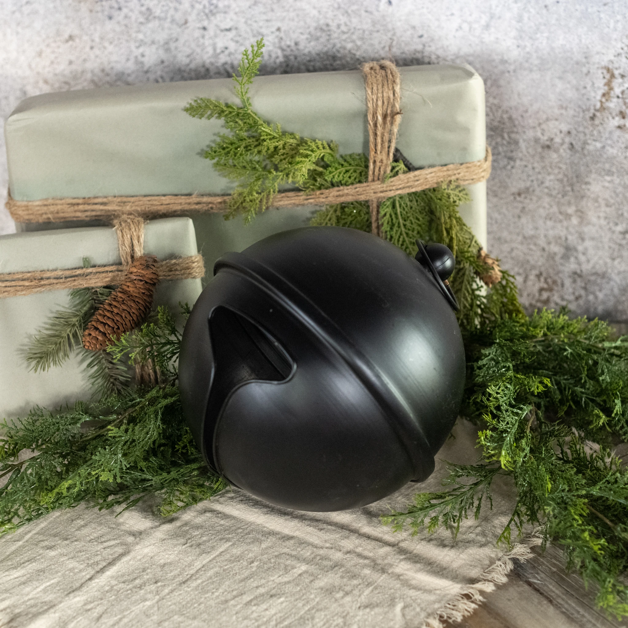 Black Sleigh Bell, 8.25"