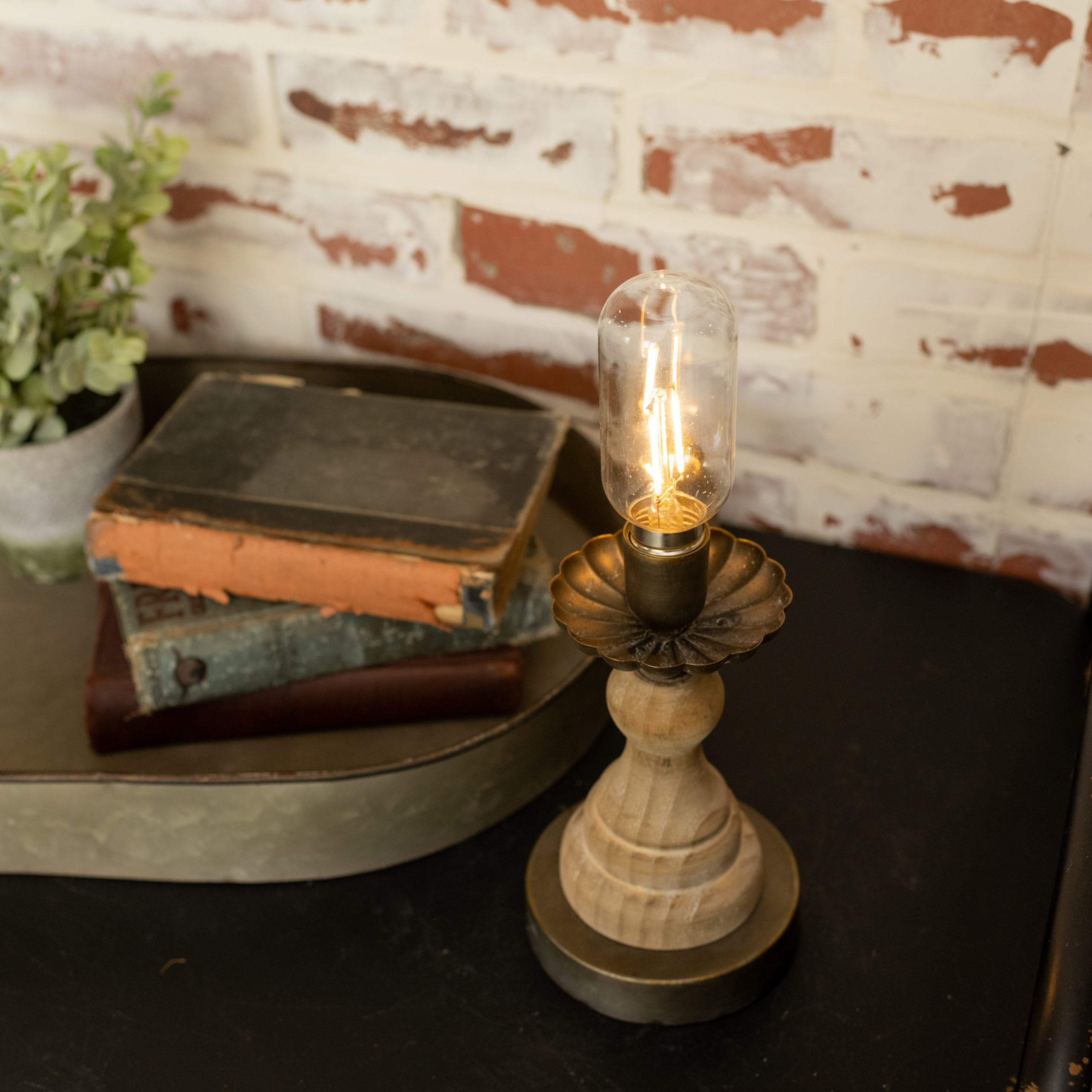 11" SPINDLE LED LIGHT Ragon House