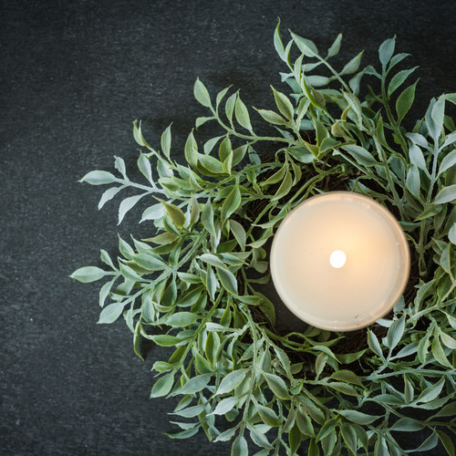 12" SOFT GREEN TEA LEAF CANDLE RING