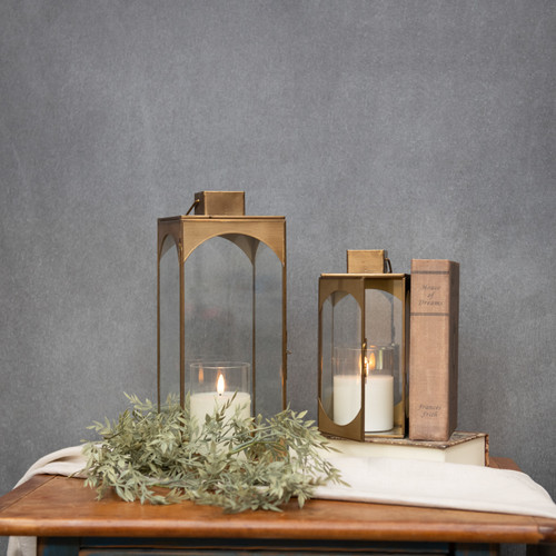 SET/ 2 GOLD LANTERNS