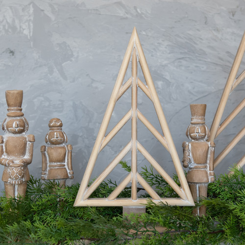 15" TRIANGLE TREE