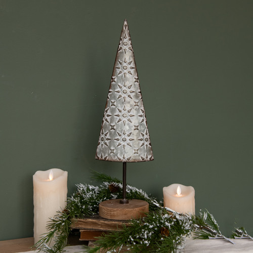 18" FLORAL STAMPED METAL TREE