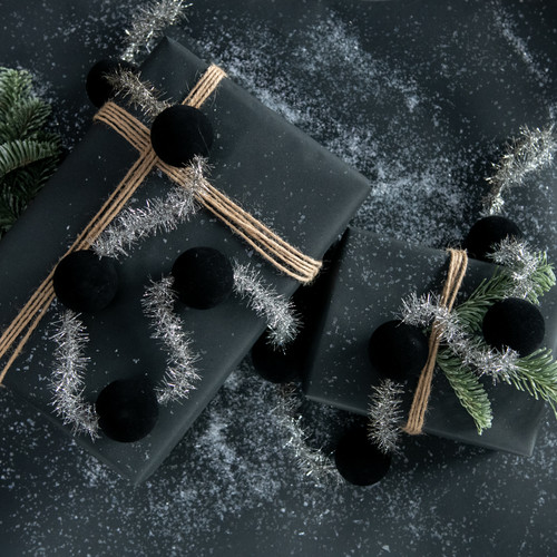 6' - BLACK 2" FLOCKED BALL GARLAND