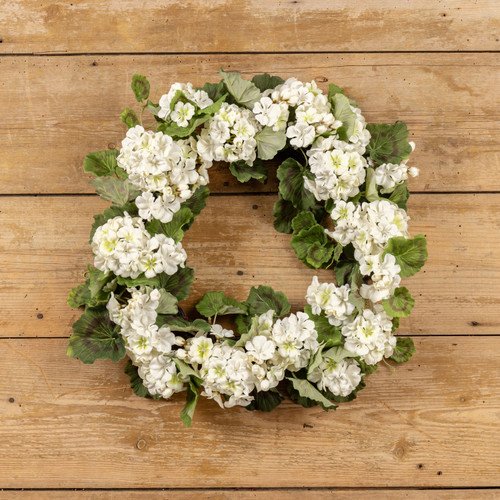 22" WHITE GERANIUM WREATH