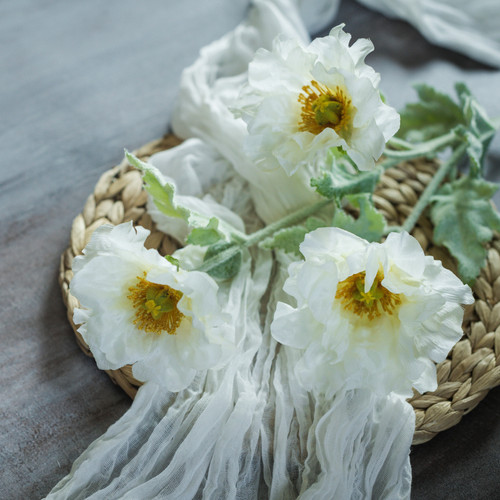 32" WHITE POPPY SPRAY