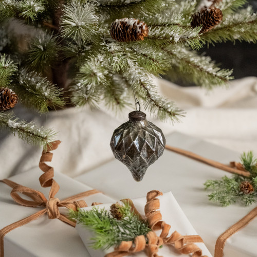4.5" SILVER GEOMETRIC KUGEL ORNAMENT