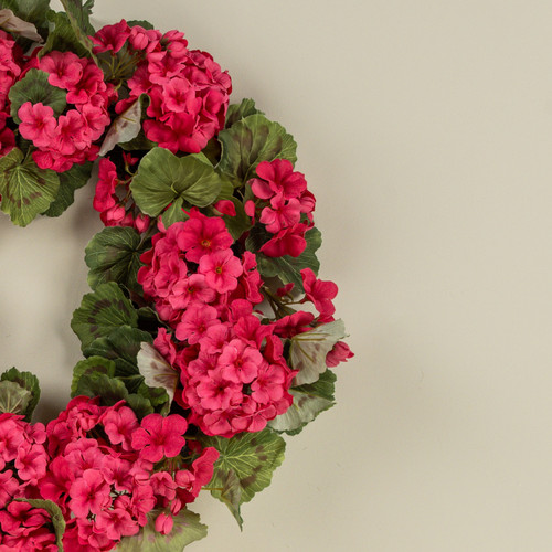 22" DARK PINK GERANIUM WREATH