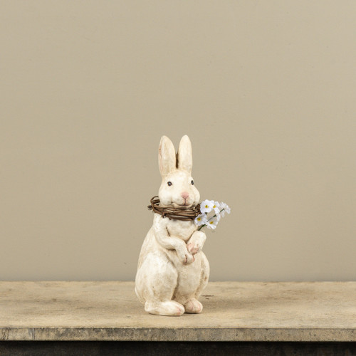 CREAM BUNNY W/ GRAPEVINE WREATH