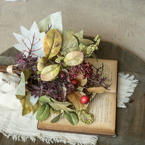 17" MAPLE LEAF, EUCALYPTUS & BERRY BUNDLE
