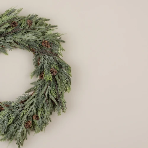 22" JUNIPER, PINE & BERRY WREATH