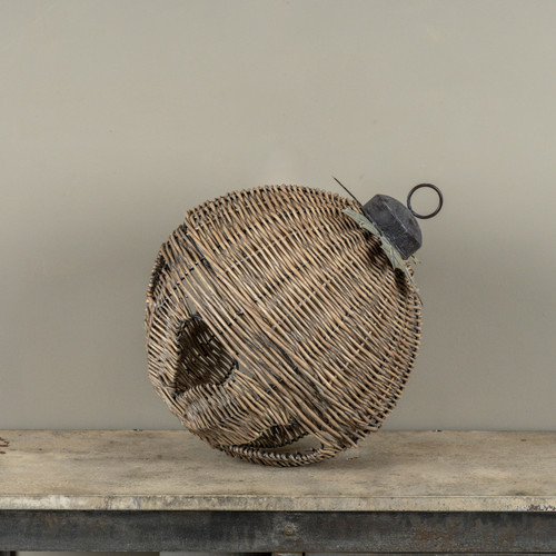 16" WICKER SLEIGH BELL W/ HOLLY