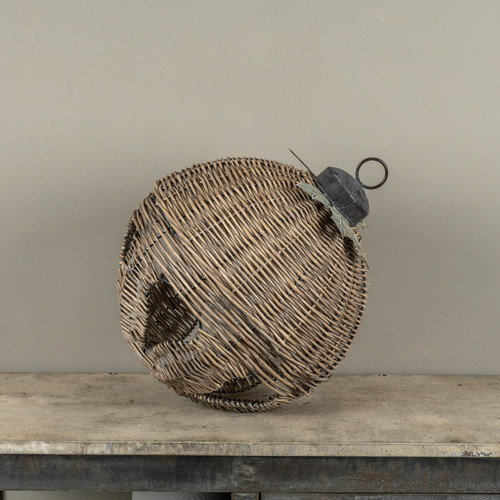 16" WICKER SLEIGH BELL W/ HOLLY