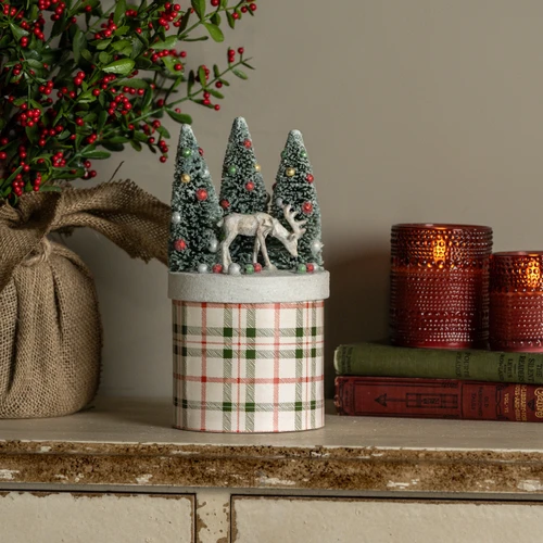 PLAID ROUND BOX W/ DEER SCENE