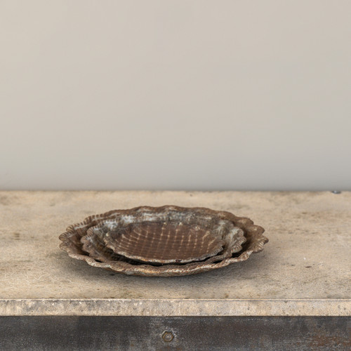 8.25" METAL SCALLOPED TRAY